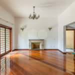 Casa à venda com 4 quartos, sendo 3 suítes,  no condomínio Vila das Flores, São Paulo - SP