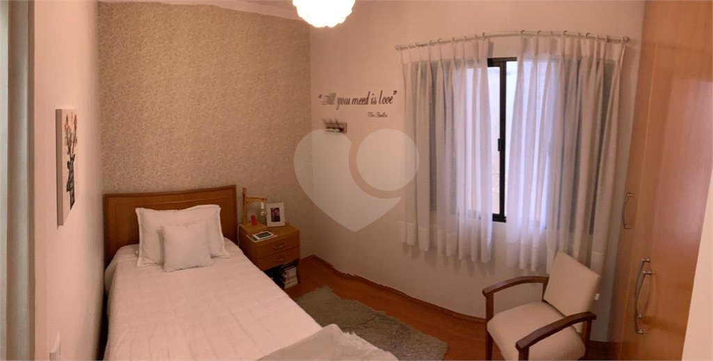 Casa à venda com 3 quartos, sendo 1 suíte,  em Vila Gustavo, São Paulo, SP