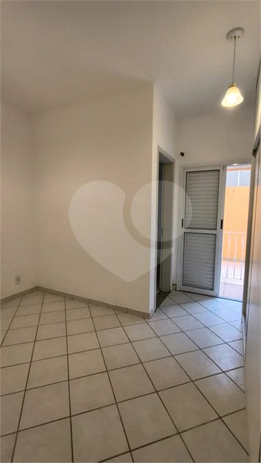 Apartamento à venda com 2 quartos, sendo 1 suíte, no Centro, Vinhedo, SP