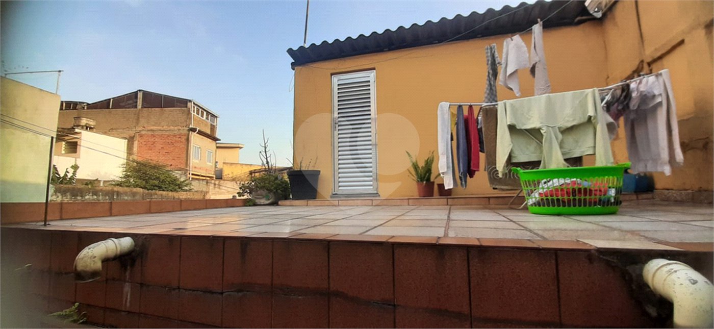 Sobrado à venda com 3 quartos em Jardim Guairaca, São Paulo, SP
