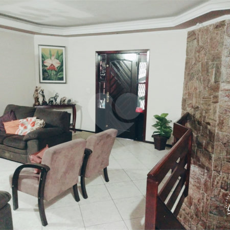 Casa à venda com 6 quartos, sendo 1 suíte,  em Mogi Moderno, Mogi das Cruzes, SP