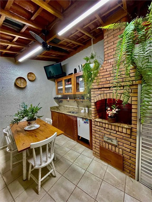 Sobrado à venda com 3 quartos, sendo 1 suíte, em Vila Maria Alta, São Paulo, SP