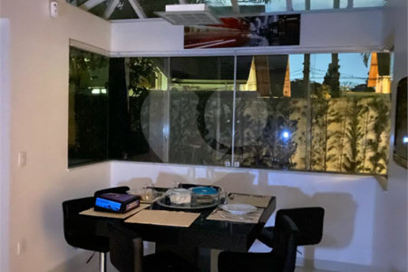 Casa à venda com 3 suítes no condomínio Villaggio Belvedere, São Paulo - SP