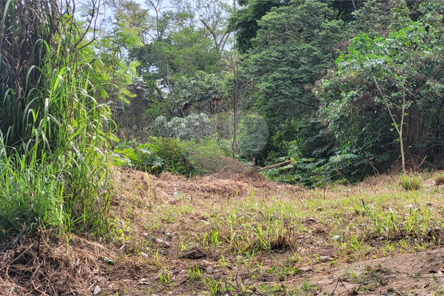 Terreno à venda em Barreiro, Mairiporã, SP