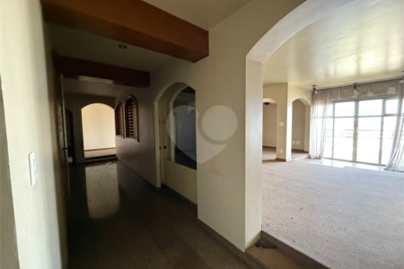 Apartamento à venda com 4 quartos, sendo 2 suítes, no Centro, Araraquara, SP