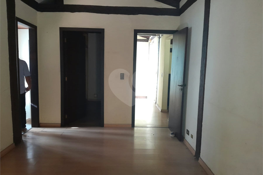 Casa à venda com 3 quartos, sendo 1 suíte, no condomínio Sausalito, Mairiporã - SP