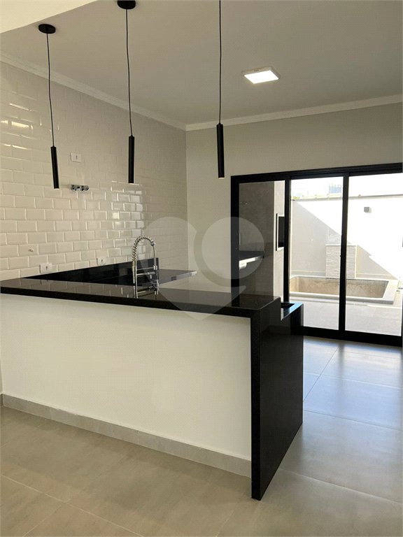 Casa à venda com 3 quartos, sendo 1 suíte,  no condomínio Villagio Ipanema I, Sorocaba - SP