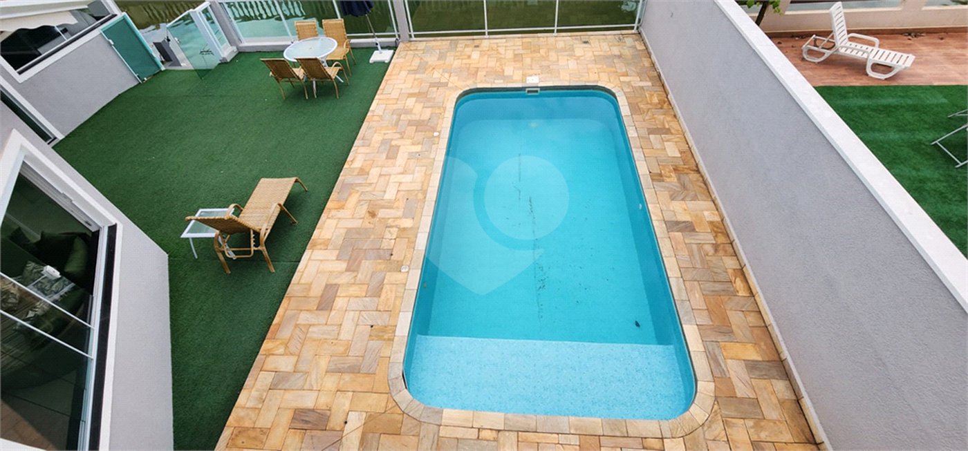 Casa à venda com 4 quartos, sendo 2 suítes, no condomínio Marinas, Bom Jesus dos Perdões - SP