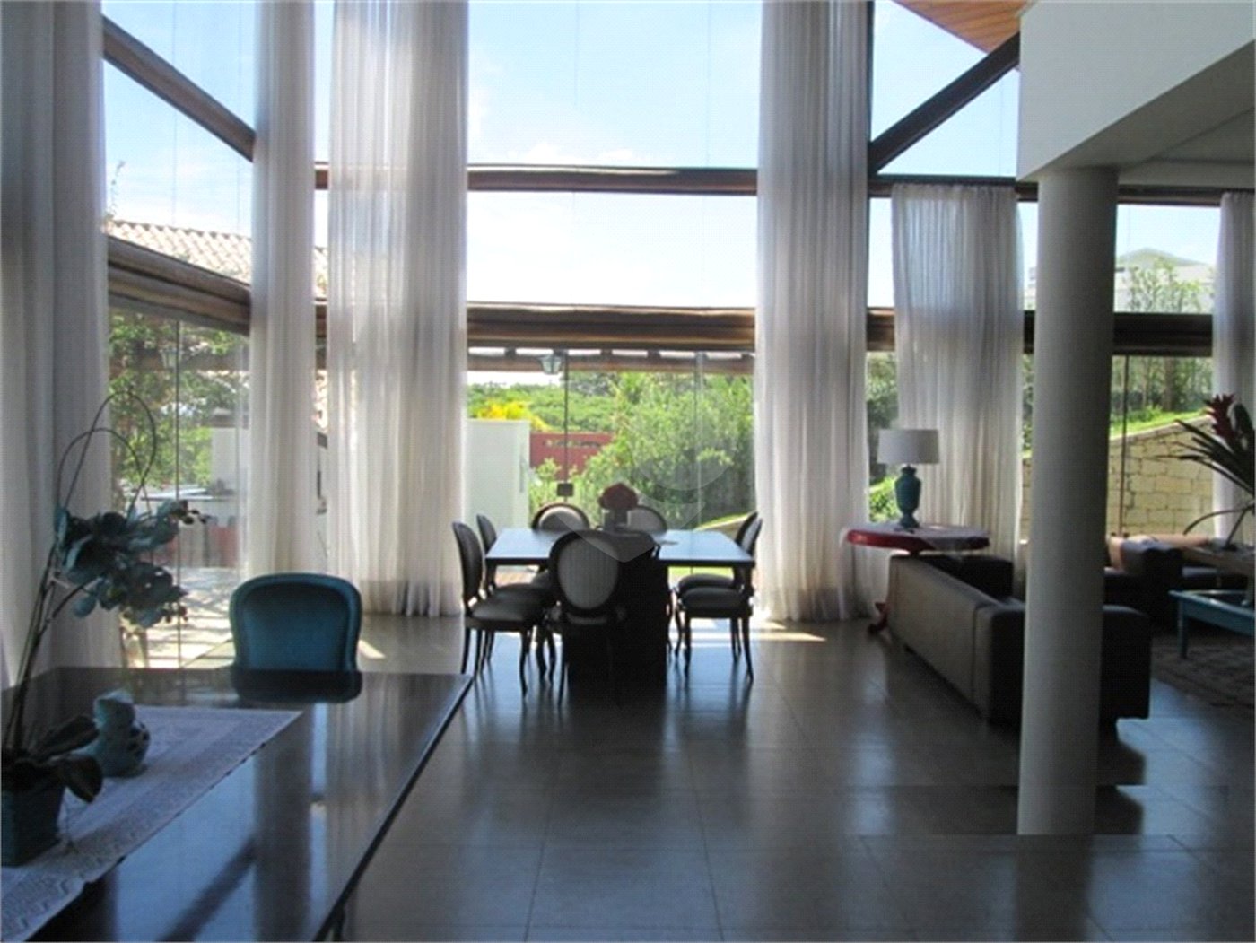 Casa à venda com 6 suítes no condomínio Jardim Primavera, Louveira - SP
