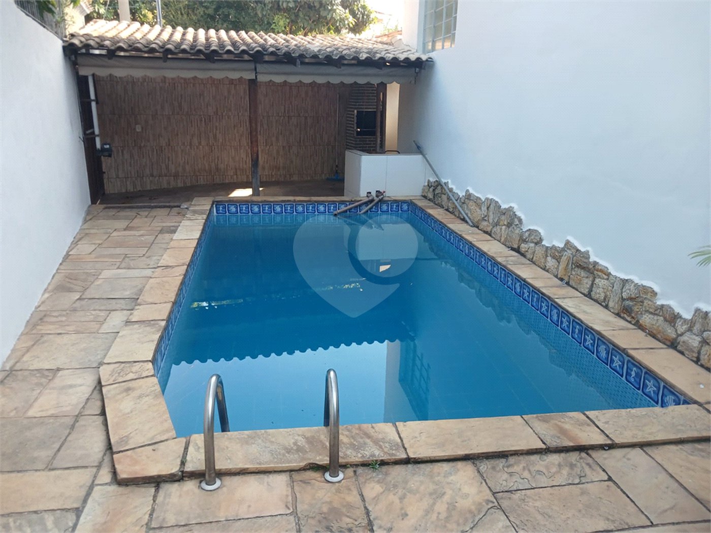 Casa à venda com 4 quartos, sendo 2 suítes, em Vila Gustavo, São Paulo, SP