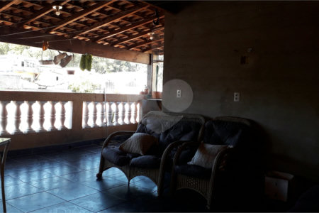 Casa à venda com 5 quartos, sendo 2 suítes, em Jardim Nadir, São Paulo, SP