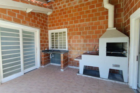Chácara à venda com 4 quartos, sendo 1 suíte, em Vila Vilma (mailasqui), São Roque, SP