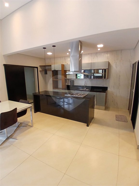 Casa à venda com 3 quartos, sendo 1 suíte, no condomínio Jardim, Sorocaba - SP