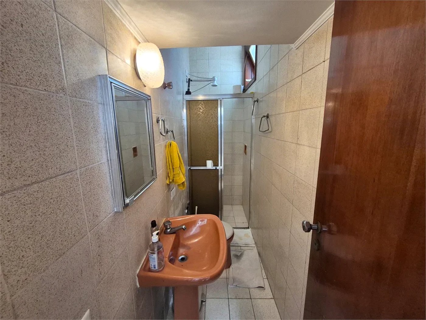 Casa de Vila à venda ou para alugar com 4 quartos, sendo 2 suítes, em Jardim Leonor, São Paulo, SP
