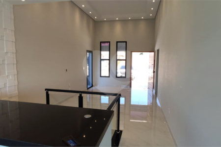 Casa à venda com 3 quartos, sendo 1 suíte,  no condomínio Reserva do Vale, Caçapava - SP