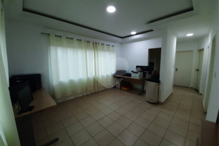 Casa à venda com 5 quartos, sendo 1 suíte,  em Vila Lavínia, Mogi das Cruzes, SP