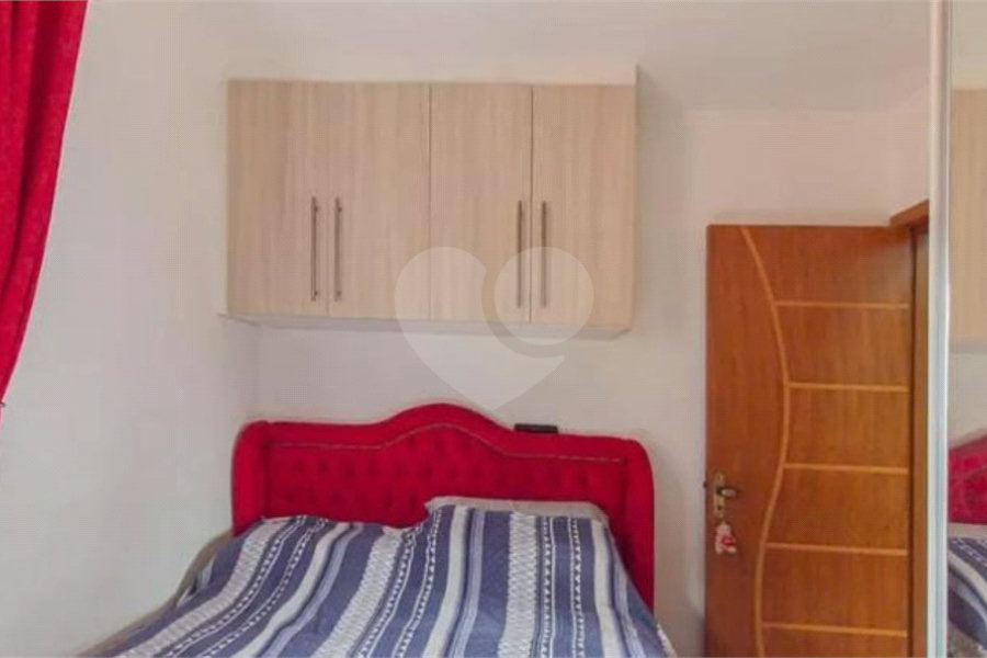 Casa à venda com 2 suítes no condomínio Residencial Flor de Lis, São Paulo - SP