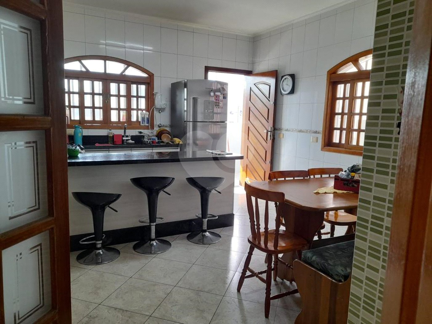 Sobrado à venda com 4 suítes em Tremembé, São Paulo, SP