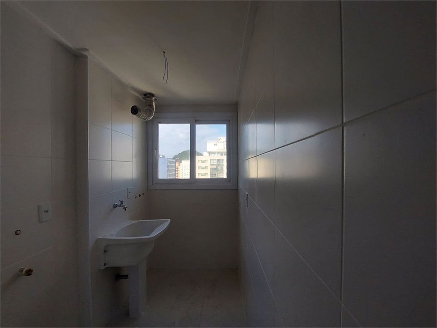Apartamento com 3 dormitórios à venda, 110 m² por R$ 1.100.000,00 - Centro - Guarujá/SP
