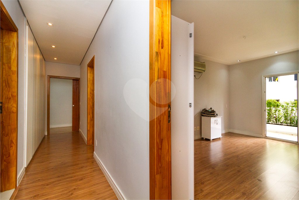 Apartamento à venda com 3 quartos, sendo 1 suíte, em Jardim Paulista, São Paulo, SP