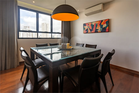 Apartamento à venda com 4 quartos, sendo 2 suítes,  em Jardim Parque Morumbi, São Paulo, SP