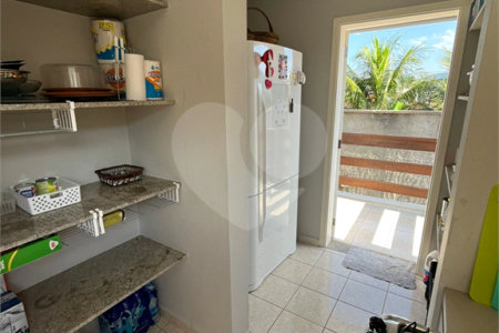 Casa à venda com 2 suítes no condomínio Recanto da Lagoinha, Ubatuba - SP