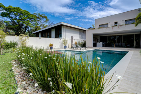 Casa à venda com 5 suítes em Jardim Cordeiro, São Paulo, SP