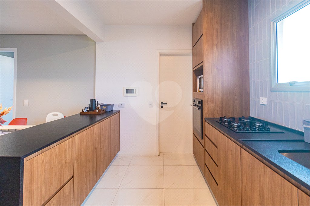 Apartamento à venda com 3 quartos, sendo 1 suíte, em Alto da Boa Vista, São Paulo, SP