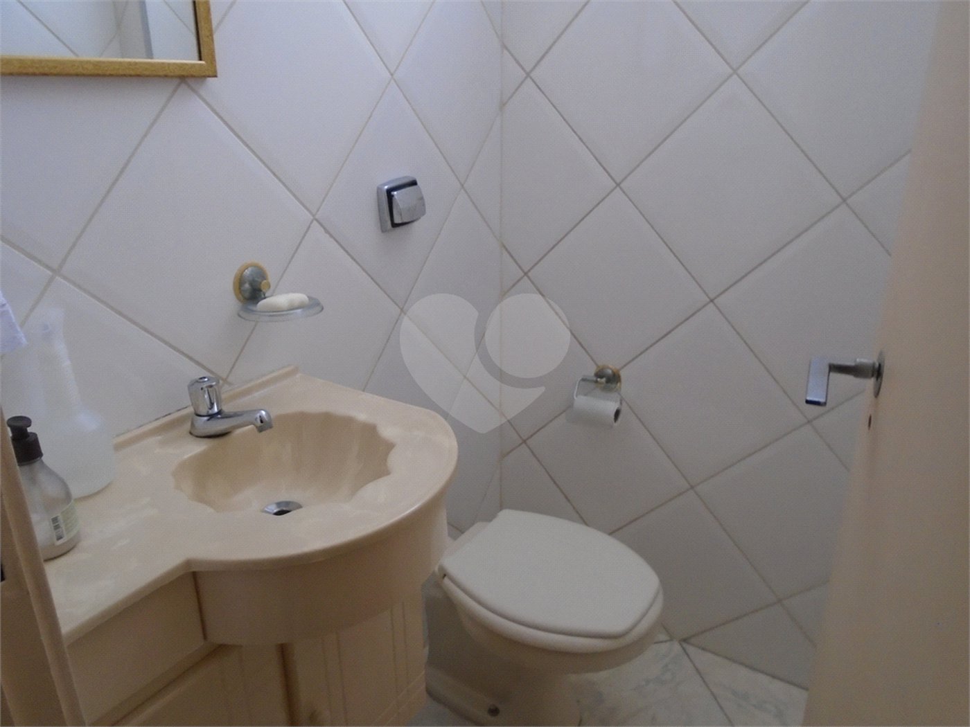 Apartamento à venda com 3 quartos, sendo 1 suíte,  em Brooklin, São Paulo, SP