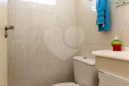 Sobrado à venda com 4 quartos, sendo 1 suíte,  em Vila Dalila, São Paulo, SP