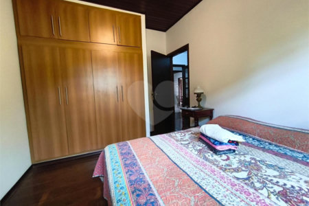 Casa à venda com 4 quartos, sendo 2 suítes, em Jardim Santa Bárbara, Atibaia, SP