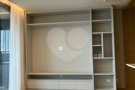 Apartamento à venda com 2 quartos, sendo 1 suíte, em Jardim das Acácias, São Paulo, SP