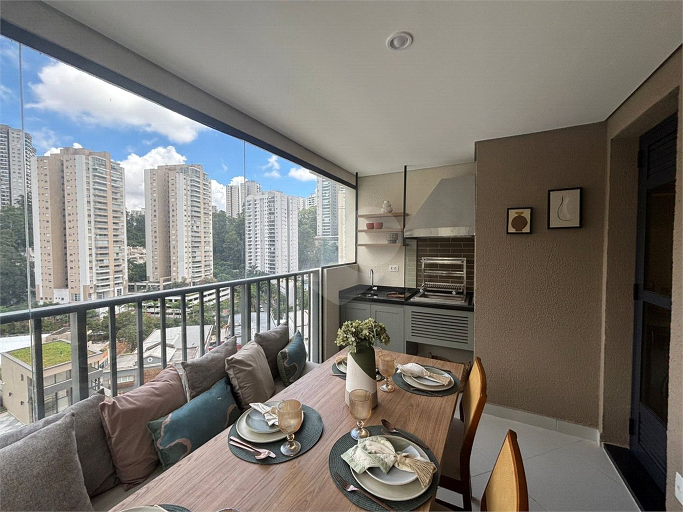 Apartamento à venda com 2 quartos, sendo 1 suíte, em JARDIM SUL, São Paulo, SP