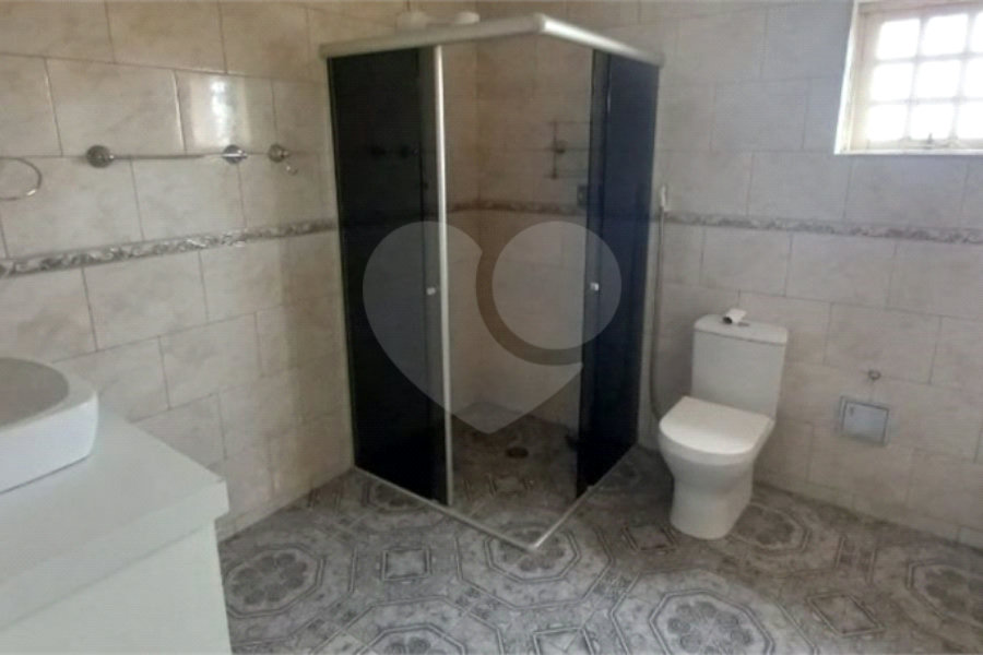 Sobrado para alugar com 3 quartos, sendo 1 suíte, em Parque Maria Domitila, São Paulo, SP