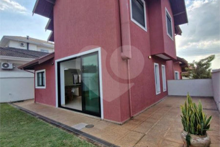 Casa à venda ou para alugar com 3 quartos, sendo 1 suíte, no condomínio Recanto dos Paturis, Vinhedo - SP