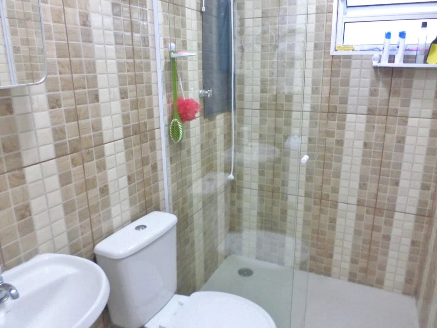 Casa à venda com 6 quartos, sendo 2 suítes, em Vila Universitária, São Paulo, SP