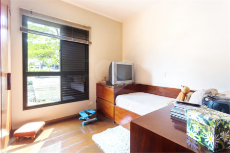 Apartamento à venda com 4 quartos, sendo 3 suítes, em Jardim Prudência, São Paulo, SP