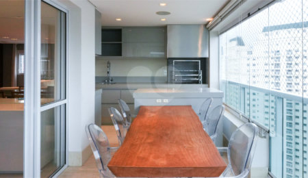 Apartamento à venda com 3 suítes em Vila Gertrudes, São Paulo, SP