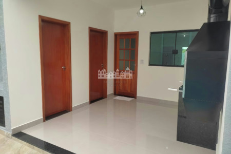 Casa térrea à venda com 3 quartos, sendo 1 suíte, em Loteamento Parque Residencial Serras de Atibaia II, Atibaia - SP