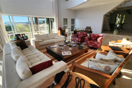 Casa à venda ou para alugar com 5 suítes no condomínio Residencial Jardim Primavera, Louveira - SP