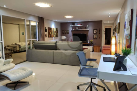 Apartamento à venda com 3 suítes em Vila Prudente, São Paulo, SP