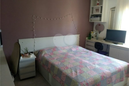 Casa à venda com 3 quartos, sendo 1 suíte, em Vila Galvão, Guarulhos, SP