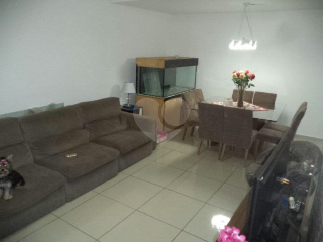 Casa de Vila à venda com 3 suítes em Santana, São Paulo, SP