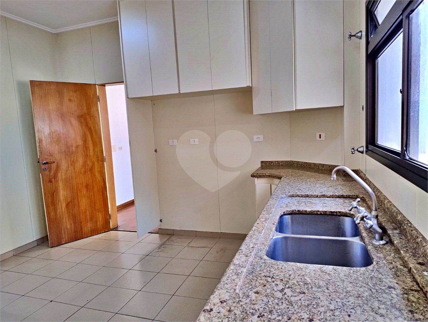Apartamento à venda com 4 quartos, sendo 2 suítes,  em Indianópolis, São Paulo, SP