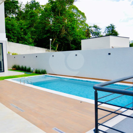 Casa à venda com 3 suítes no condomínio Quintas da Boa Vista, Atibaia - SP