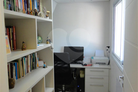 Casa à venda com 3 quartos, sendo 2 suítes, no condomínio Águas da Serra, Valinhos - SP