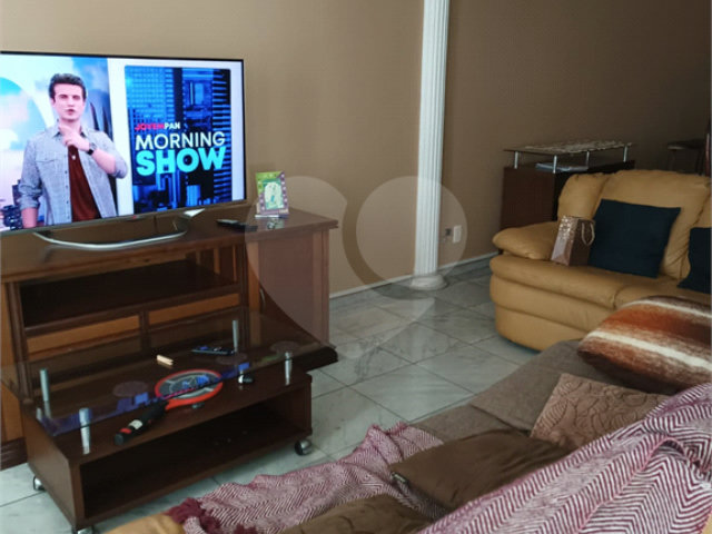 Sobrado à venda com 5 quartos, sendo 1 suíte,  em Jaraguá, São Paulo, SP