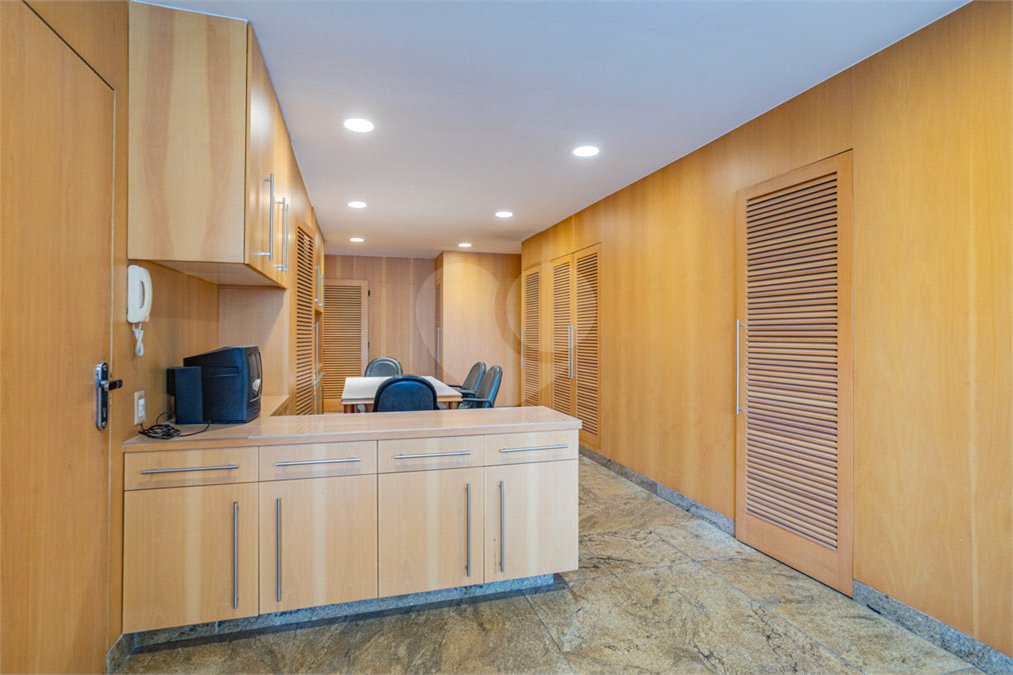 Apartamento à venda com 4 suítes em Jardim Paulistano, São Paulo, SP