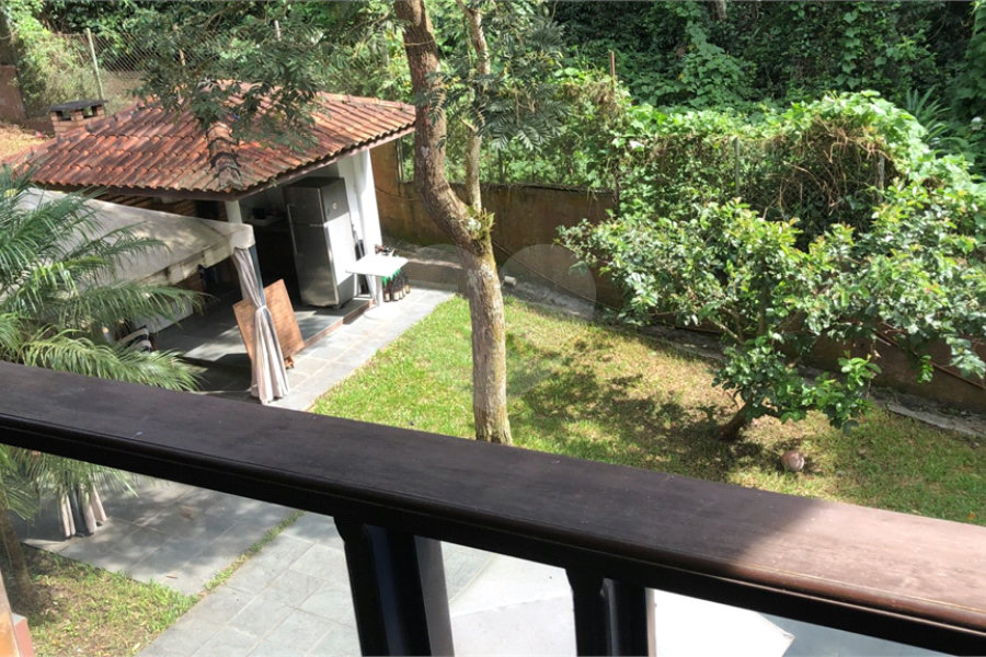 Casa à venda com 3 quartos, sendo 1 suíte,  no condomínio Alpes da Cantareira, Mairiporã - SP