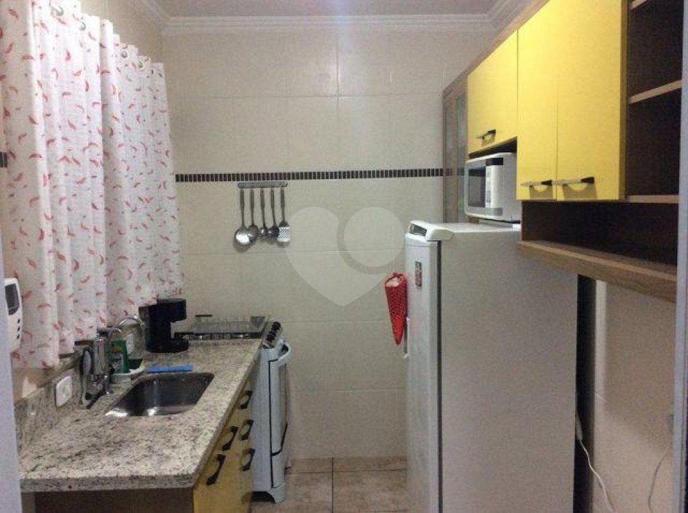 Casa à venda com 2 quartos, sendo 1 suíte, no condomínio Residencial Vila da Serra, São Paulo - SP
